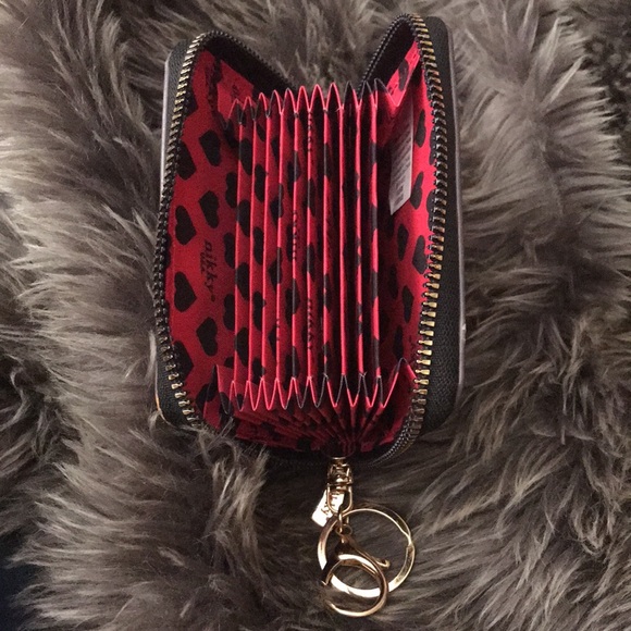 Wallets - Picture 3 of 4